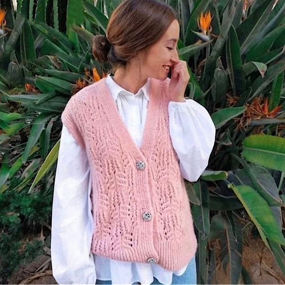 NWT ZARA Jewel Button sleeveless knit vest Blogger Fav. - Picture 2 of 10